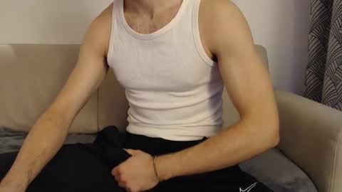 Stud From Paris online show from March 16, 1:04 pm