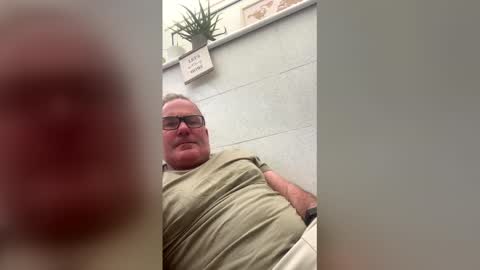 stumpyj2266 online show from April 12, 2:18 pm