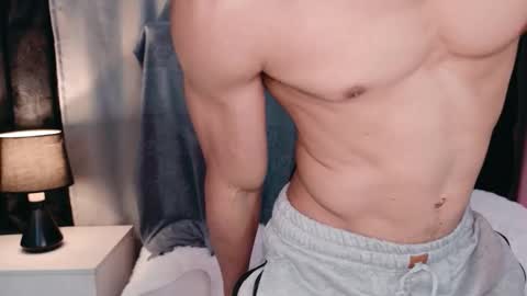 Snapshot of stylish_men chatting on September 8, 3:33 pm stylish men online show from September 8, 3:33 pm