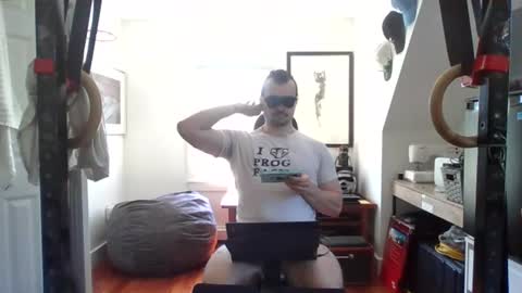 Sugar online show from July 1, 3:02 pm