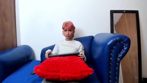 Snapshot of sukmiboy chatting on October 14, 9:00 pm LEO online show from October 14, 9:00 pm