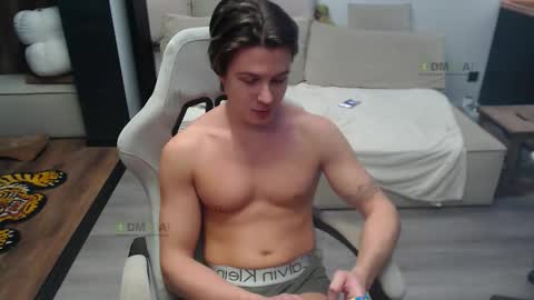 Alice and Sergey online show from December 21, 3:31 pm