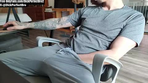 sunny valentine online show from February 20, 3:03 pm