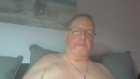 Sunspotbaby online show from November 3, 11:28 pm