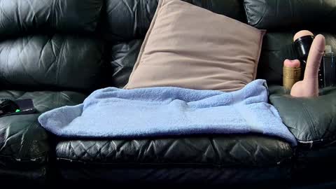 Thomas online show from January 12, 8:36 pm