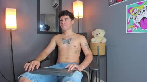 Theo ithan  leo online show from March 28, 3:45 pm