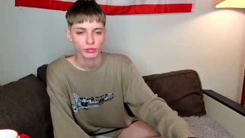 kira online show from December 12, 11:47 pm