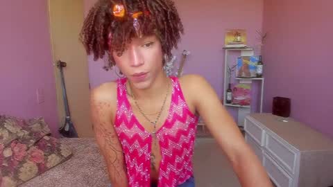 Snapshot of swettcabol chatting on January 1, 5:11 pm swettcabol online show from January 1, 5:11 pm