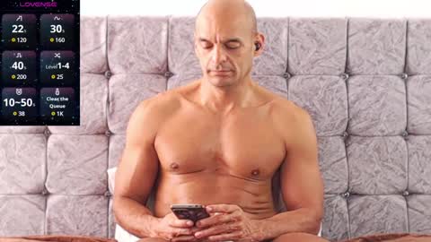    ------- Hi Im Willy  follow me do not forget to put the thumb up  online show from January 27, 3:07 pm