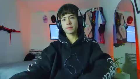 TONER online show from October 24, 1:40 am