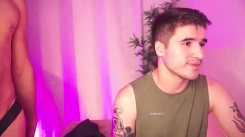 t0ny_wylie online show from February 11, 9:31 pm