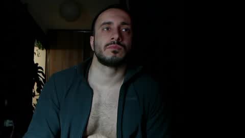 Huracane online show from February 3, 6:17 pm