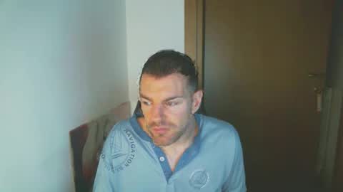 Snapshot of taf1989 chatting on December 4, 5:38 am taf1989 online show from December 4, 5:38 am