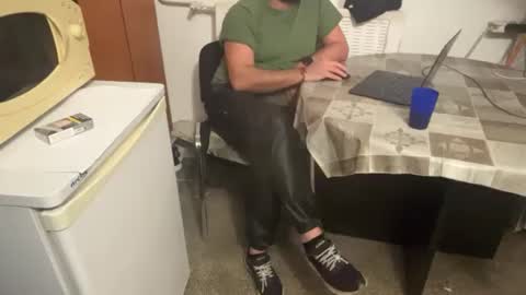 tarkan198 online show from February 18, 6:49 pm