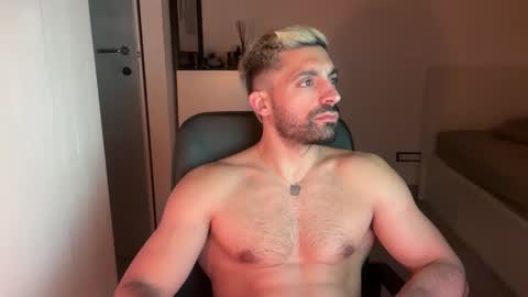 tarquit8 online show from October 8, 9:41 pm