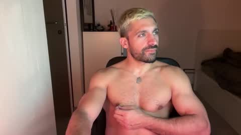 tarquit8 online show from September 30, 9:29 pm