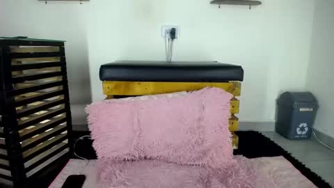 Noah online show from March 13, 6:03 pm