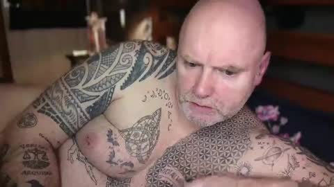 Tattooeddilf 01 online show from March 16, 10:14 pm