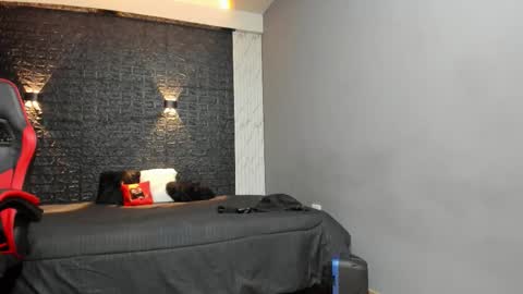  T A U R U S  online show from October 30, 1:34 pm