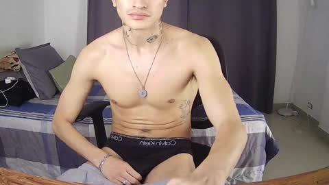 independent model online show from May 31, 10:16 am