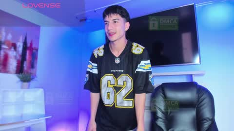 taylor_brooks_ online show from April 11, 6:44 pm