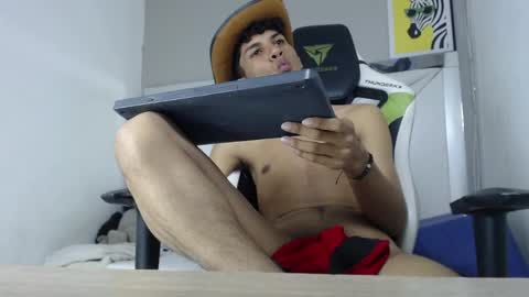 TAYLOR online show from April 1, 5:09 am