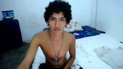 Tayron online show from December 8, 4:04 am