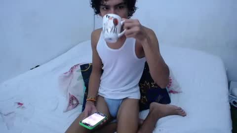 Tayron online show from December 26, 3:31 pm