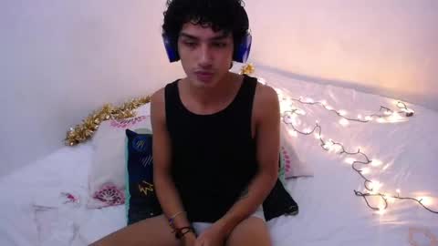 Tayron online show from December 28, 4:52 pm