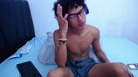 Tayron online show from February 9, 6:16 pm