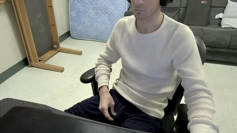 Snapshot of tbone_93 chatting on December 21, 1:10 pm Tbone online show from December 21, 1:10 pm