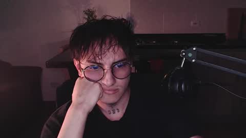 Teo independent model online show from February 3, 2:31 am