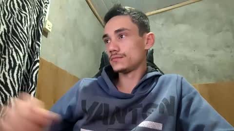 tecnicogatu online show from September 24, 5:29 am