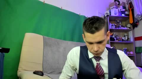 Virg Lszl online show from November 24, 9:32 am