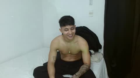 Snapshot of thadeo_10 chatting on October 31, 6:26 am thadeo_10 online show from October 31, 6:26 am