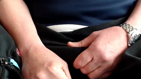 Snapshot of the1pocketrocket chatting on December 8, 1:03 pm the1pocketrocket online show from December 8, 1:03 pm