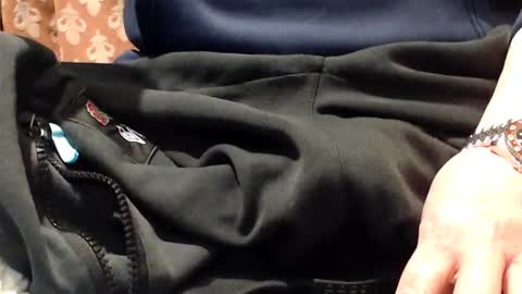 Snapshot of the1pocketrocket chatting on December 9, 8:40 pm the1pocketrocket online show from December 9, 8:40 pm