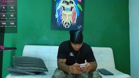 SCOTT  THEO  KAMERON  GENDERSON online show from December 19, 10:17 pm