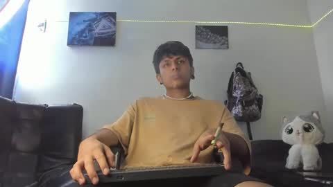 Snapshot of the_weed_guys chatting on January 7, 6:56 pm Danny online show from January 7, 6:56 pm