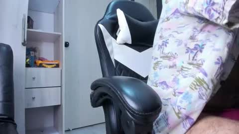 Danny online show from December 3, 11:44 pm