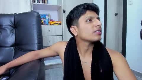 Danny online show from November 29, 2:02 am