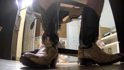Snapshot of thecowboy_74 chatting on September 14, 2:46 am thecowboy_74 online show from September 14, 2:46 am