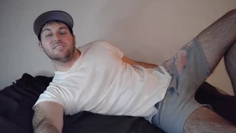 Theetwohander online show from February 3, 2:42 am