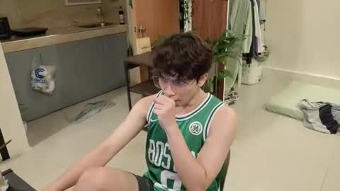 Green online show from December 13, 8:04 pm