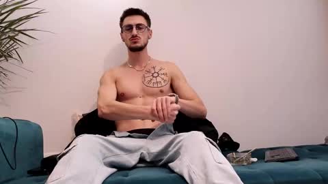 Master Joker online show from October 15, 9:33 pm