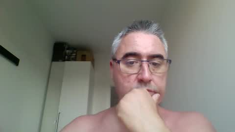 Themohican online show from May 31, 12:48 pm