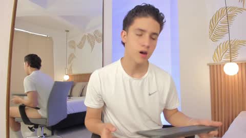  THEO- MATEO  online show from January 11, 4:36 pm