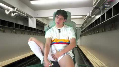  THEO- MATEO  online show from December 18, 12:17 am