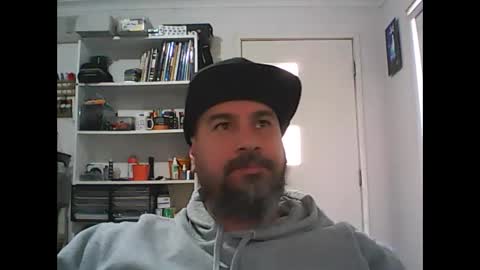 Snapshot of theozbeardguy chatting on September 24, 2:00 am aussiebeard online show from September 24, 2:00 am