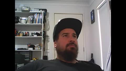 Snapshot of theozbeardguy chatting on February 13, 2:34 am aussiebeard online show from February 13, 2:34 am